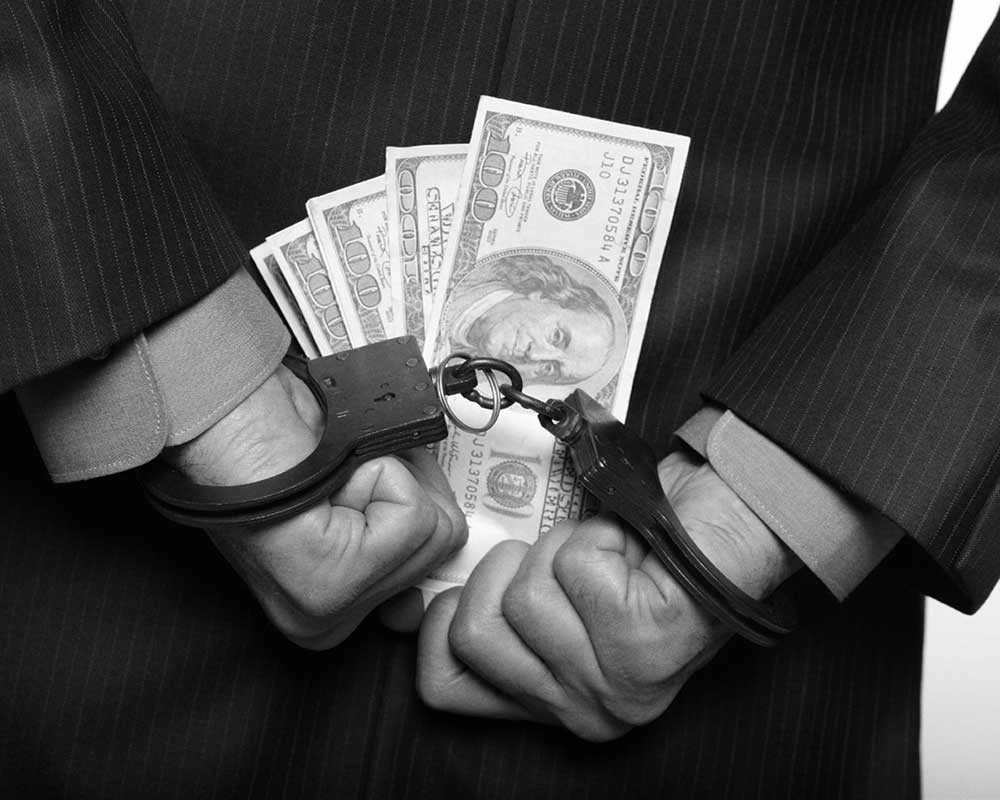 Защита по делам о взятках: что нужно знать подозреваемому